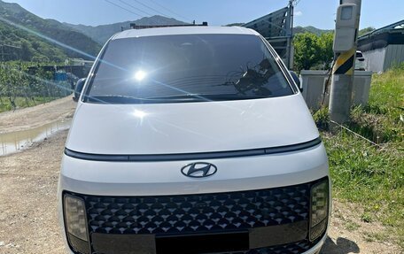 Hyundai Staria, 2022 год, 3 400 000 рублей, 2 фотография