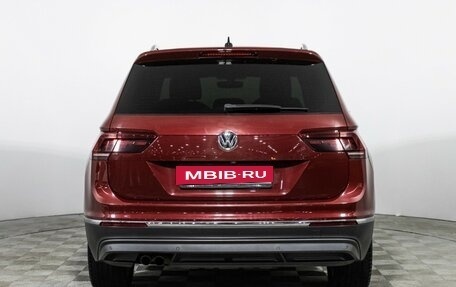 Volkswagen Tiguan II, 2018 год, 2 429 898 рублей, 6 фотография