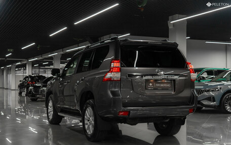 Toyota Land Cruiser Prado 150 рестайлинг 2, 2016 год, 4 100 000 рублей, 5 фотография