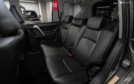 Toyota Land Cruiser Prado 150 рестайлинг 2, 2016 год, 4 100 000 рублей, 12 фотография
