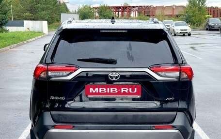 Toyota RAV4, 2022 год, 3 690 000 рублей, 10 фотография