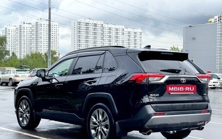 Toyota RAV4, 2022 год, 3 690 000 рублей, 9 фотография