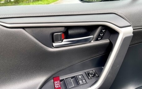 Toyota RAV4, 2022 год, 3 690 000 рублей, 21 фотография