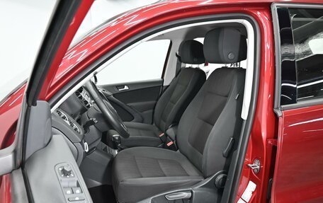 Volkswagen Tiguan I, 2013 год, 1 055 000 рублей, 6 фотография