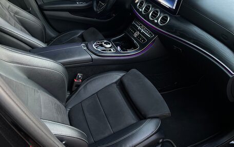 Mercedes-Benz E-Класс, 2018 год, 2 550 000 рублей, 10 фотография