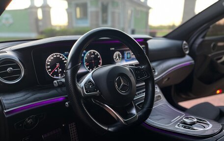 Mercedes-Benz E-Класс, 2018 год, 2 550 000 рублей, 14 фотография