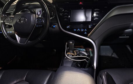 Toyota Camry, 2018 год, 2 370 000 рублей, 12 фотография