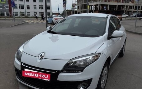 Renault Megane III, 2013 год, 930 000 рублей, 2 фотография
