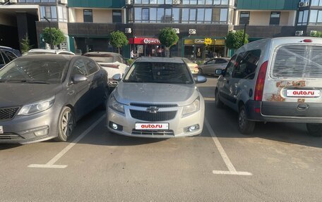 Chevrolet Cruze II, 2010 год, 600 000 рублей, 4 фотография