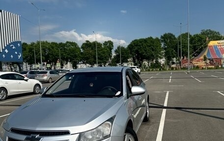 Chevrolet Cruze II, 2010 год, 600 000 рублей, 2 фотография