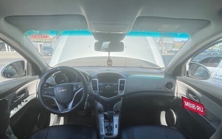 Chevrolet Cruze II, 2010 год, 600 000 рублей, 7 фотография