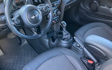MINI Hatch, 2017 год, 1 430 000 рублей, 10 фотография