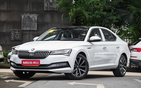 Skoda Superb, 2025 год, 2 317 000 рублей, 3 фотография