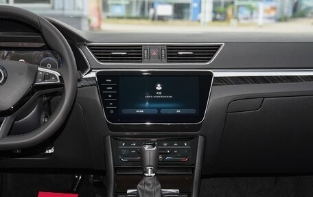 Skoda Superb, 2025 год, 2 317 000 рублей, 22 фотография