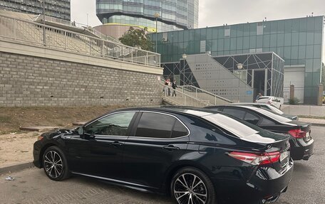 Toyota Camry, 2018 год, 2 600 000 рублей, 1 фотография
