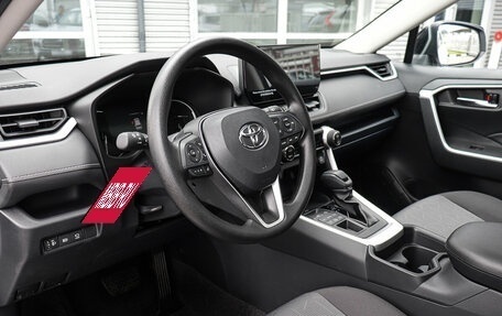 Toyota RAV4, 2025 год, 4 312 000 рублей, 12 фотография