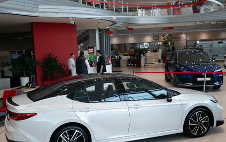 Toyota Camry, 2024 год, 5 829 600 рублей, 5 фотография