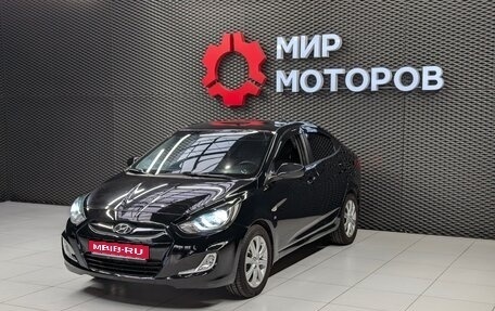 Hyundai Solaris II рестайлинг, 2012 год, 920 000 рублей, 1 фотография