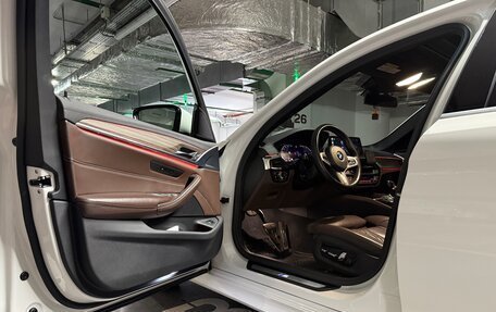 BMW 5 серия, 2019 год, 3 350 000 рублей, 14 фотография