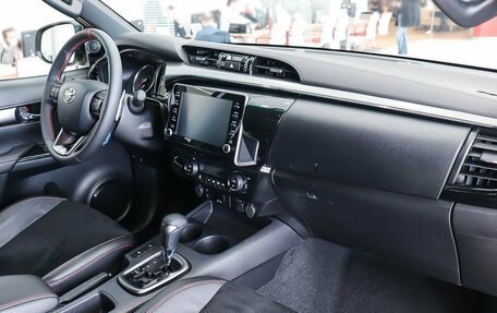 Toyota Hilux VIII, 2025 год, 8 948 800 рублей, 23 фотография
