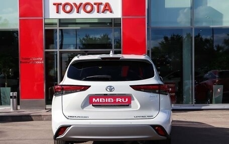Toyota Highlander, 2025 год, 6 048 000 рублей, 4 фотография