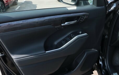 Toyota Highlander, 2025 год, 5 936 000 рублей, 13 фотография