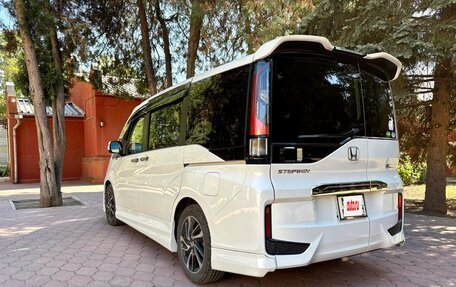 Honda Stepwgn IV, 2015 год, 1 990 000 рублей, 9 фотография