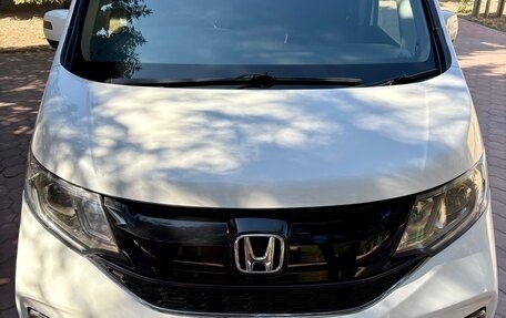 Honda Stepwgn IV, 2015 год, 1 990 000 рублей, 3 фотография