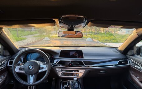 BMW 7 серия, 2018 год, 5 000 000 рублей, 10 фотография