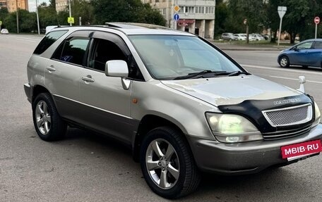 Toyota Harrier, 2001 год, 830 000 рублей, 6 фотография