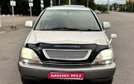 Toyota Harrier, 2001 год, 830 000 рублей, 4 фотография