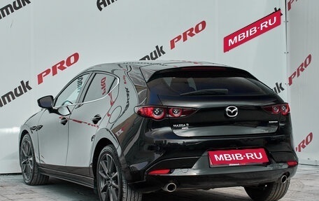 Mazda 3, 2021 год, 2 300 000 рублей, 7 фотография