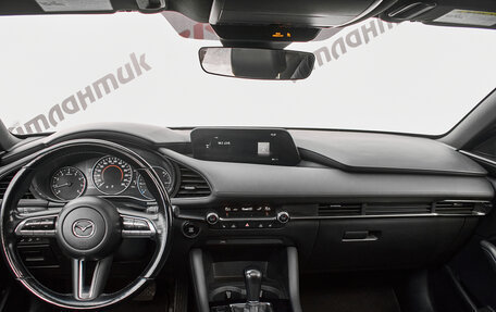 Mazda 3, 2021 год, 2 300 000 рублей, 13 фотография