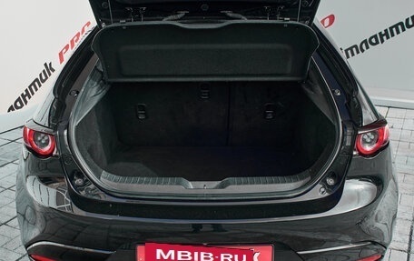 Mazda 3, 2021 год, 2 300 000 рублей, 11 фотография