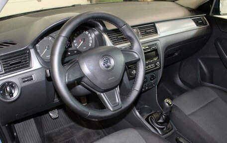 Skoda Rapid I, 2014 год, 937 000 рублей, 10 фотография