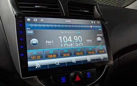 Hyundai Solaris II рестайлинг, 2012 год, 920 000 рублей, 23 фотография