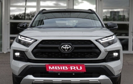 Toyota RAV4, 2024 год, 4 368 000 рублей, 2 фотография