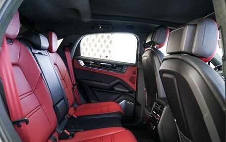 Porsche Cayenne III, 2025 год, 20 000 000 рублей, 16 фотография
