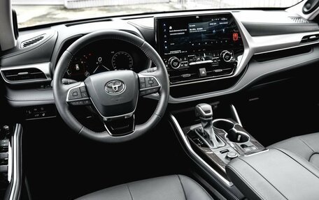 Toyota Highlander, 2025 год, 5 750 000 рублей, 6 фотография