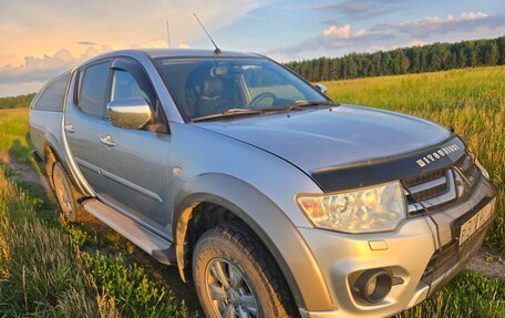 Mitsubishi L200 IV рестайлинг, 2014 год, 1 750 000 рублей, 10 фотография