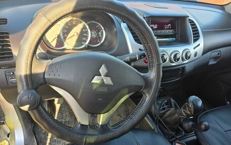 Mitsubishi L200 IV рестайлинг, 2014 год, 1 750 000 рублей, 19 фотография