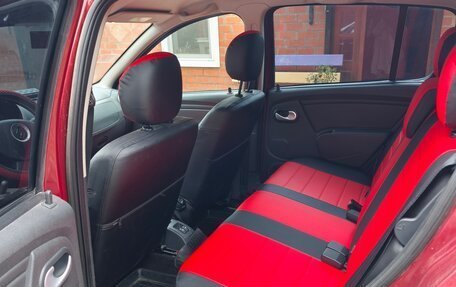 Renault Sandero I, 2014 год, 750 000 рублей, 2 фотография