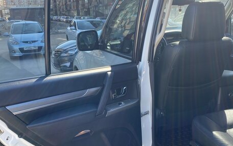 Mitsubishi Pajero IV, 2014 год, 2 700 000 рублей, 10 фотография