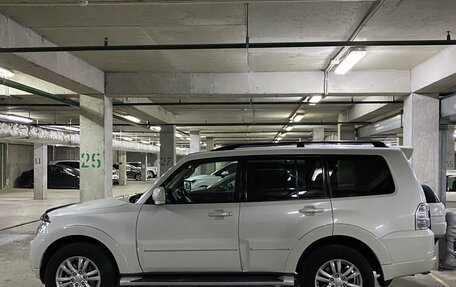 Mitsubishi Pajero IV, 2014 год, 2 700 000 рублей, 4 фотография