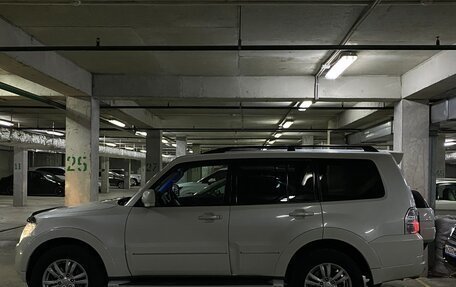 Mitsubishi Pajero IV, 2014 год, 2 700 000 рублей, 7 фотография