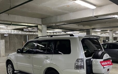 Mitsubishi Pajero IV, 2014 год, 2 700 000 рублей, 3 фотография