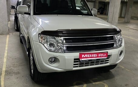 Mitsubishi Pajero IV, 2014 год, 2 700 000 рублей, 2 фотография
