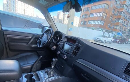 Mitsubishi Pajero IV, 2014 год, 2 700 000 рублей, 19 фотография