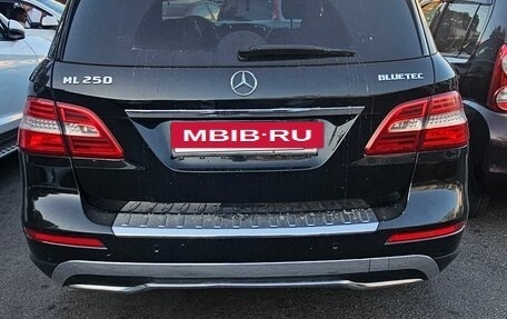 Mercedes-Benz M-Класс, 2011 год, 1 990 000 рублей, 2 фотография