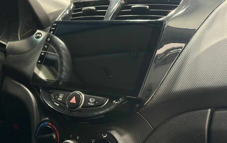 Hyundai Solaris II рестайлинг, 2016 год, 999 900 рублей, 6 фотография